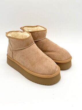 Hey Girl by Corkys Room Service Vegan Suede Platform Boots Camel Women Size 10